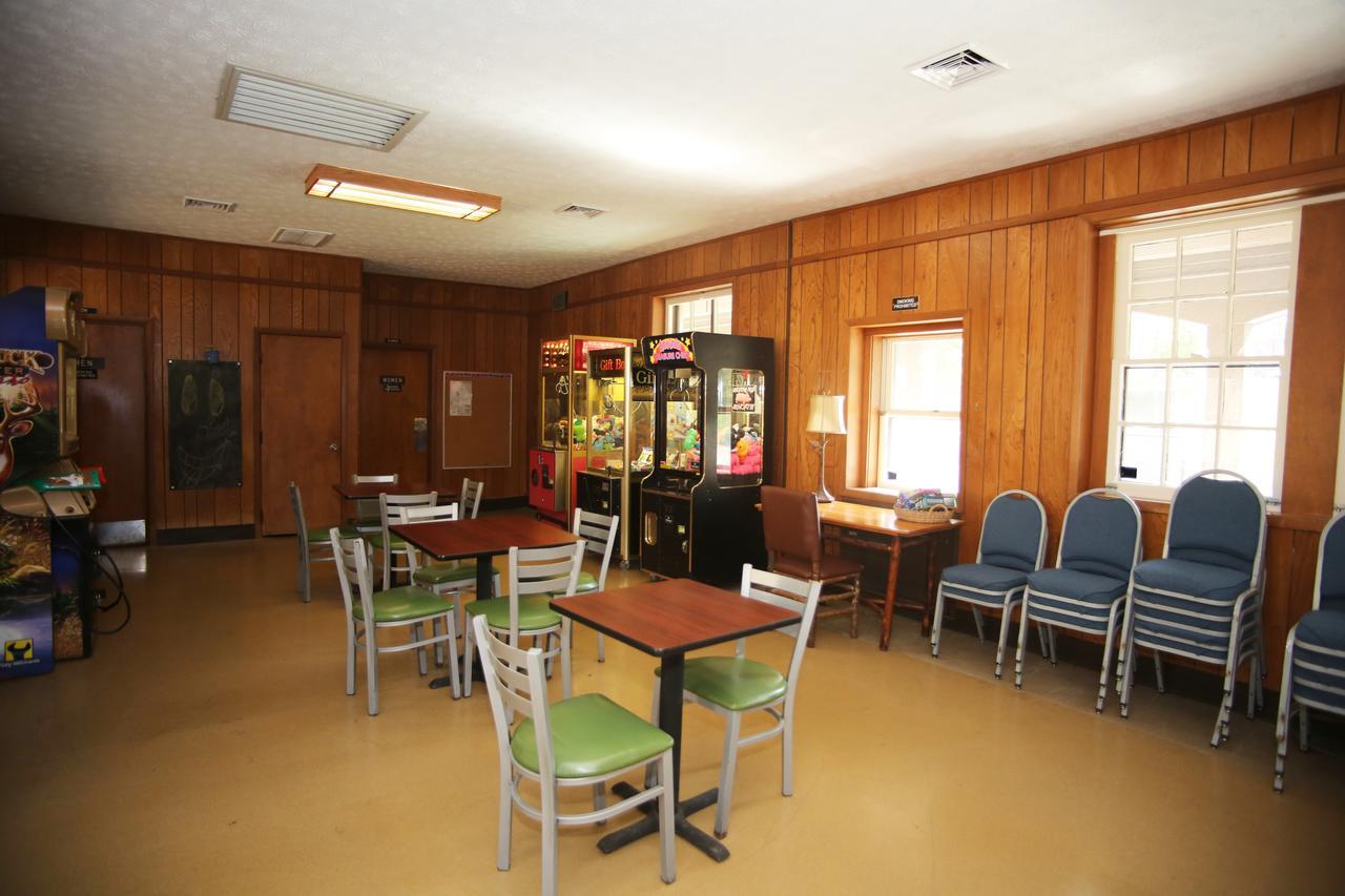 Canyon Inn Spencer Bagian luar foto